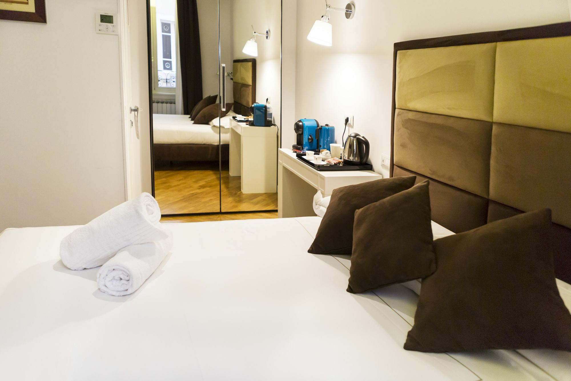 Gasthuis Lahouse By Premium Collection Rome